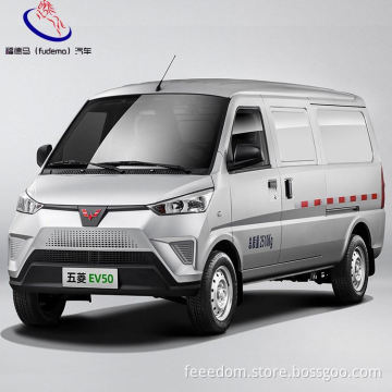 Prezzo competitivo ad alta velocità Pure Electric New Energy Vehicle Minibus EV auto piccola camion che tira merci